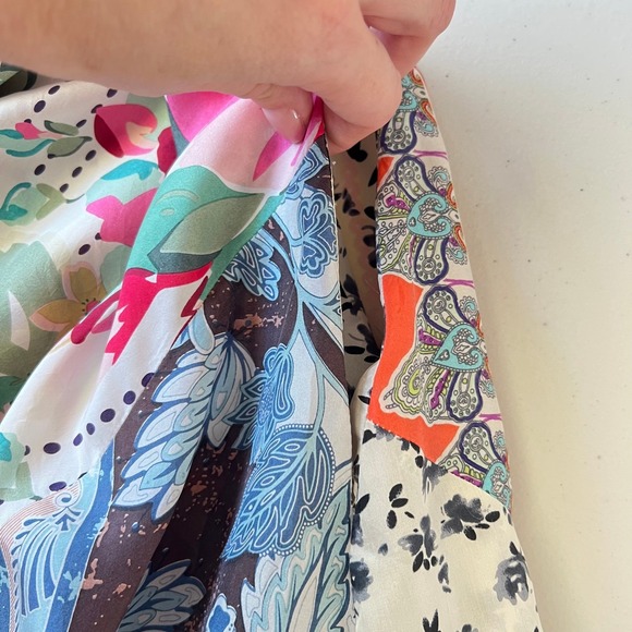 Johnny Was XS Maxi Dress 100% Silk Floral Patchwork Bohemian Resortcore - Picture 4 of 15